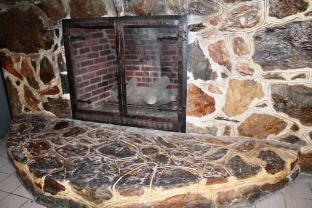 Jojo fireplace